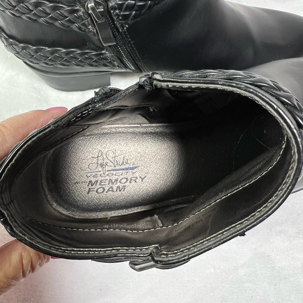 Life Stride Velocity Memory Foam Black Ankle Booties Women’s Size 7W Adriana - Picture 11 of 11